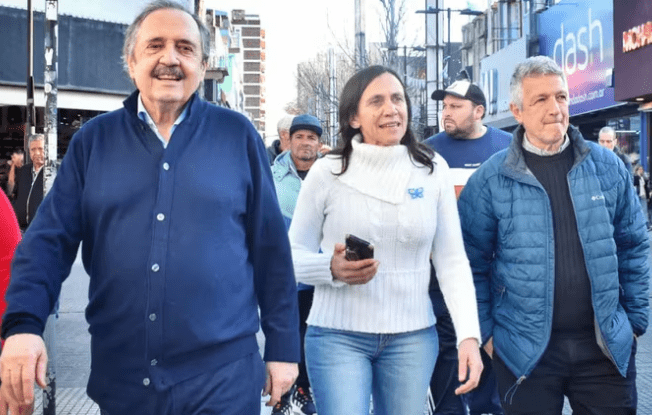 ricardo alfonsin renuncia a la ucr y llama a formar un frente progresista