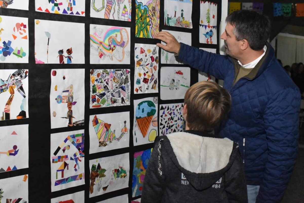 Ianantuony y Banco Provincia Entregan Instrumentos a la Escuela Artística de Miramar MGA - Entrega Instrumentos Esc Artística Nº 1 - 03 Julio 2024 c