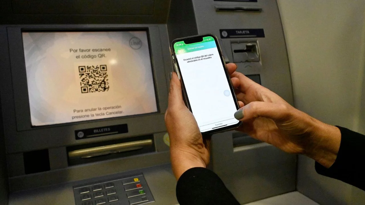 Billeteras Virtuales: Qué Transferencias No Estarán Bajo el Control de ARCA en 2025 QR