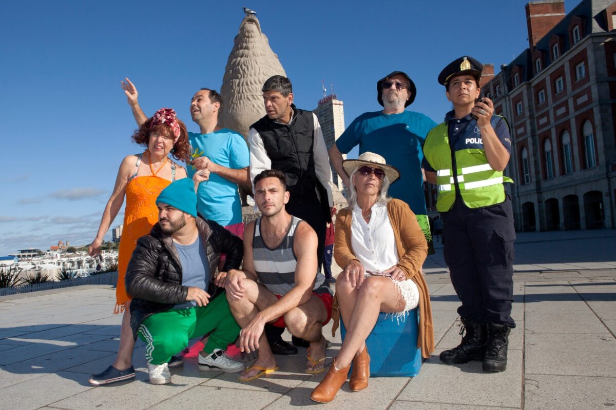 Este viernes reestrena "Guardianes de la Bristol", la obra que lleva al teatro los rituales marplatenses WhatsApp Image 2024-12-30 at 13.59.33