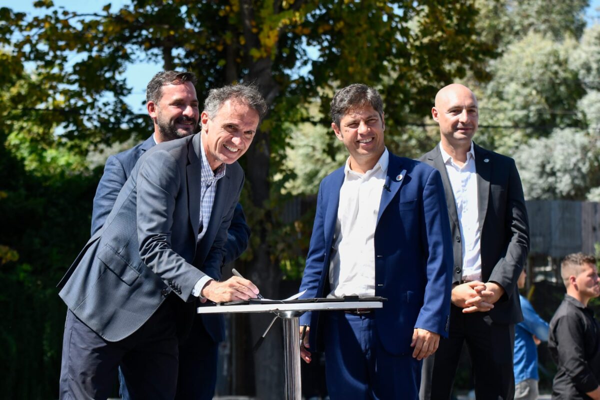 ESCOBAR: KICILLOF INAUGURÓ OBRAS DE ENSANCHE Y REPAVIMENTACIÓN EN LA RUTA PROVINCIAL N°26 24b73dd5-a137-4460-8864-419a852e22ff