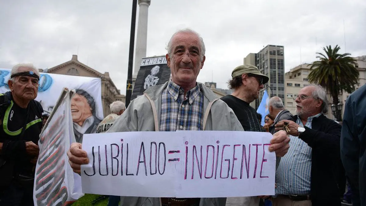 Gustavo Pulti denuncia ante la CIDH: “El costo de la canasta básica es 3,77 veces mayor que la jubilación mínima” jubilados-pobreza-
