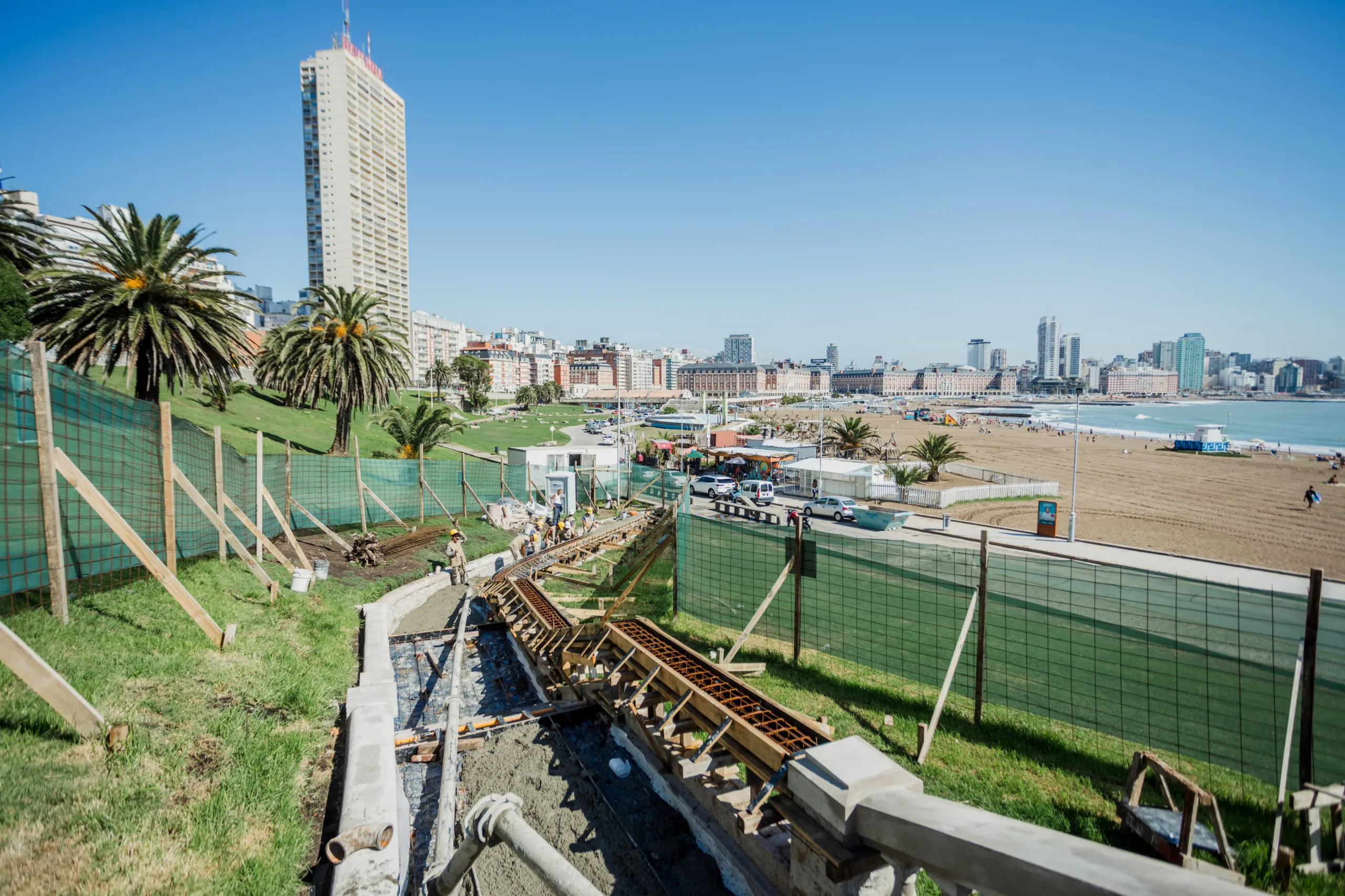 Mar del Plata recupera una joya de su patrimonio: avanza la restauración de la Escalera Imperial 096c88f0-f9fd-4d7f-8015-b118eeac57ee