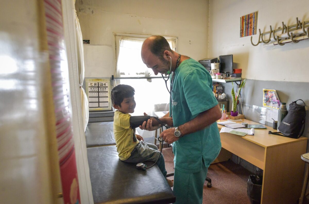 “Salud en tu Barrio” llega a Utopía y Jardín de Peralta Ramos con atención médica, talleres y castraciones gratuitas salud