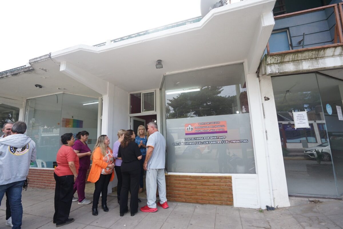 Villa Gesell: la Cooperadora del Hospital inauguró un Banco Ortopédico gratuito para la comunidad WhatsApp Image 2025-04-12 at 12.41.22