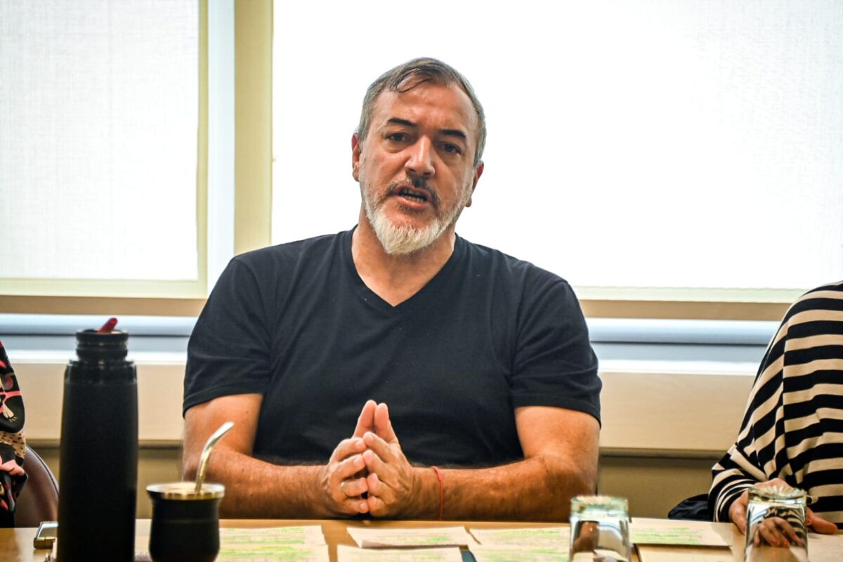 ATE definió protestas simultáneas en todos los organismos públicos el miércoles 23 en rechazo a las paritarias y la devaluación WhatsApp Image 2025-04-15 at 14.29.51