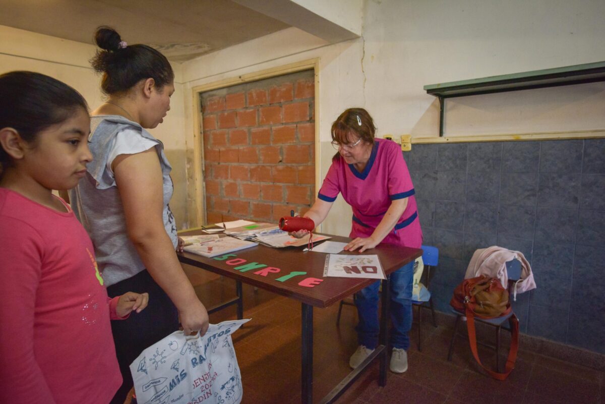 "Salud en tu Barrio" llega a Sierra de los Padres y La Peregrina con servicios gratuitos salud
