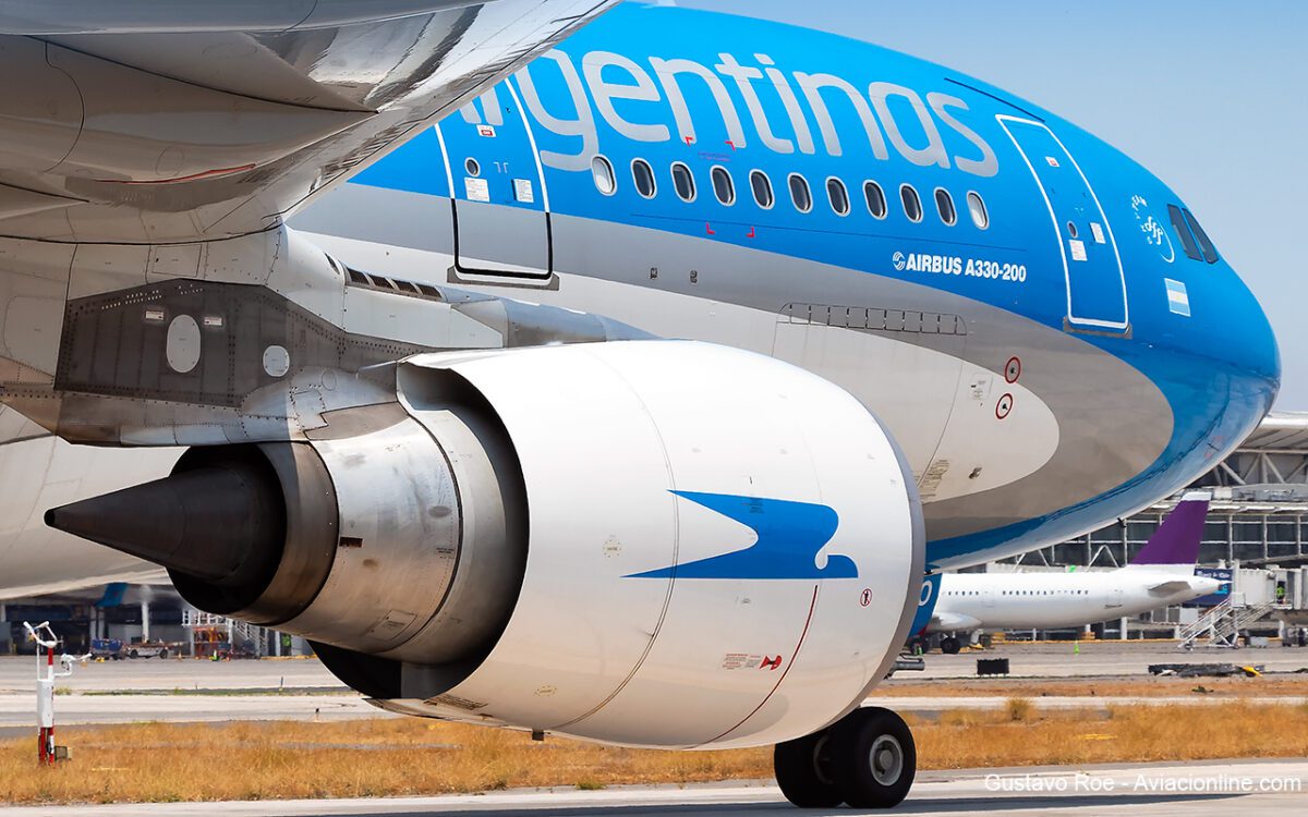 Pilotos de Aerolíneas Argentinas anuncian paro para el 10 de junio y afectarán vuelos en Aeroparque y Ezeiza aerolineas-argentinas-