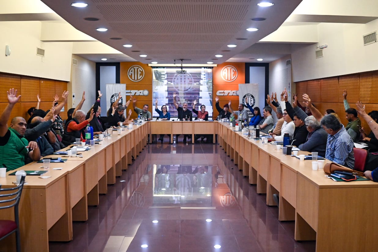 ATE Convoca a Paro Nacional con Movilización para el 22 de Mayo y Realiza Plenario Conjunto con la UTEP WhatsApp Image 2025-05-07 at 16.07.37
