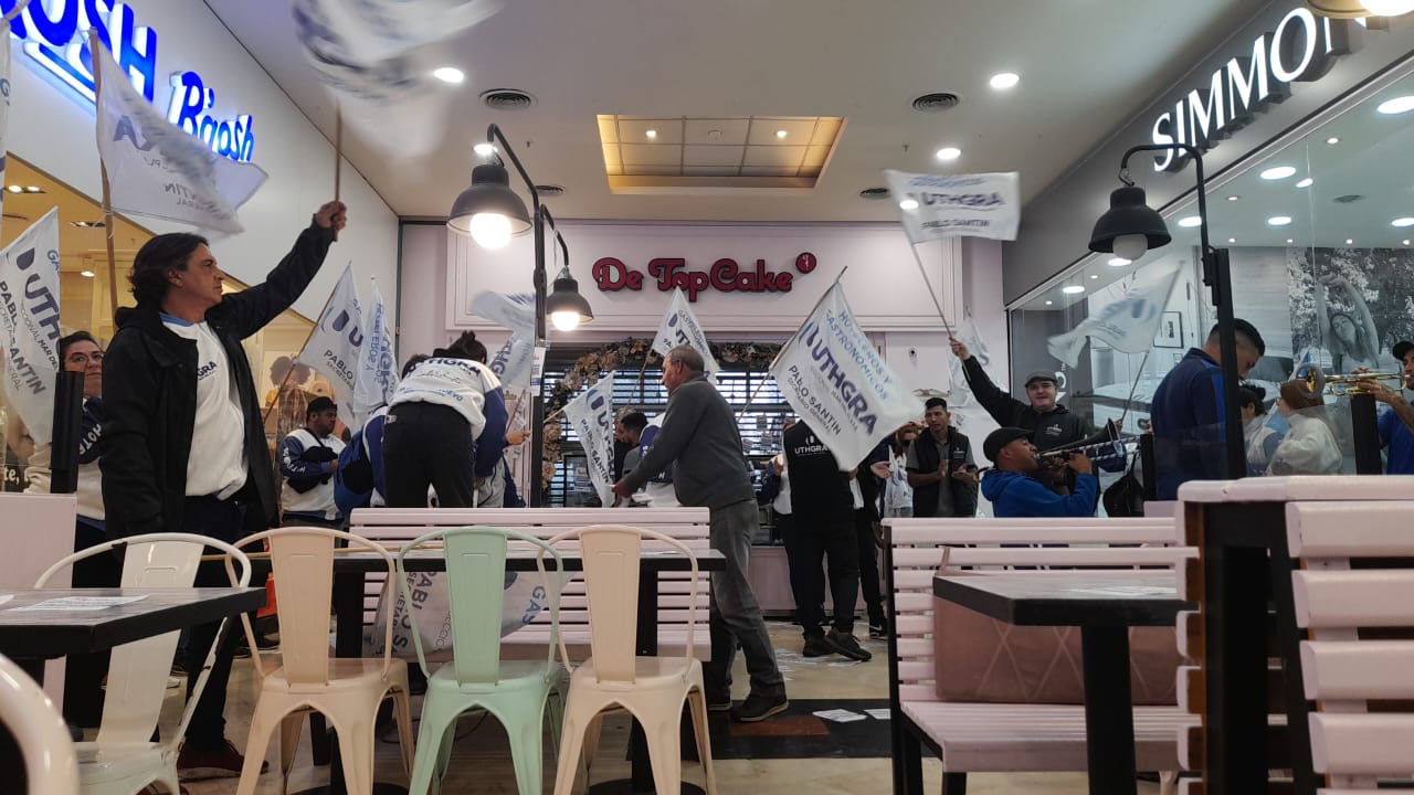 UTHGRA Mar del Plata repudia despidos en De Top Cake y exige reincorporaciones inmediatas WhatsApp Image 2025-05-16 at 15.59.07