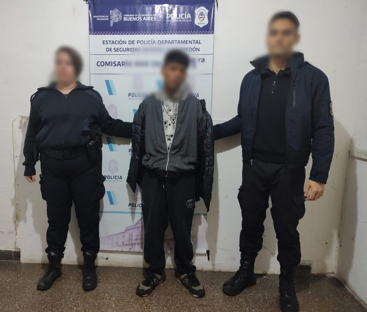 Aprehendieron a joven de 20 años tras robar un parlante en el centro: tenía antecedentes por múltiples delitos WhatsApp Image 2025-05-26 at 17.02.48
