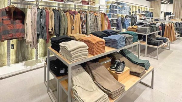 Ci Ropa Tres grandes marcas de ropa bajan precios hasta un 40% por caída de ...