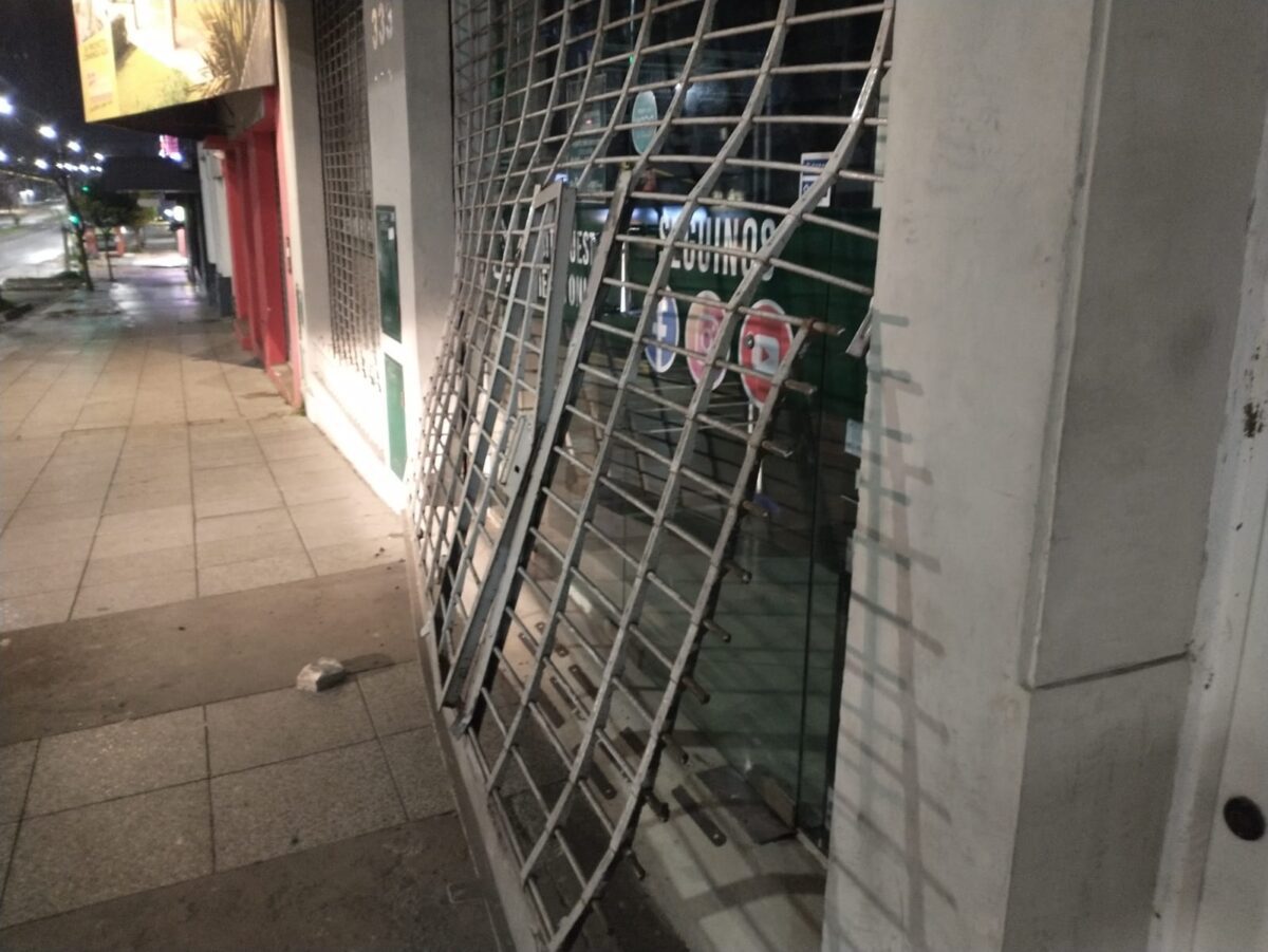 Intento de robo en "Palacio de la Limpieza": un menor fue aprehendido tras romper la vidriera WhatsApp Image 2025-05-29 at 08.53.14 (1)