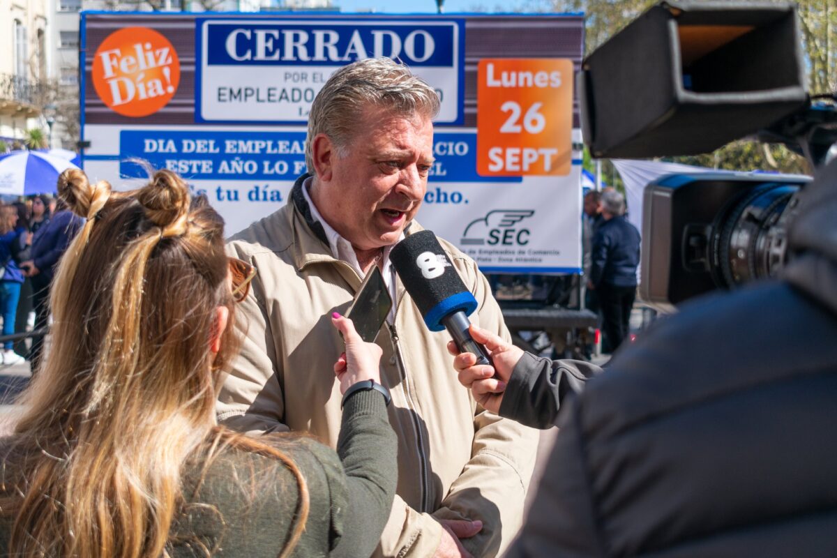 Guillermo Bianchi desmintió despidos masivos en Coto y aseguró que se prepara personal para una nueva sucursal Guillermo Bianchi,