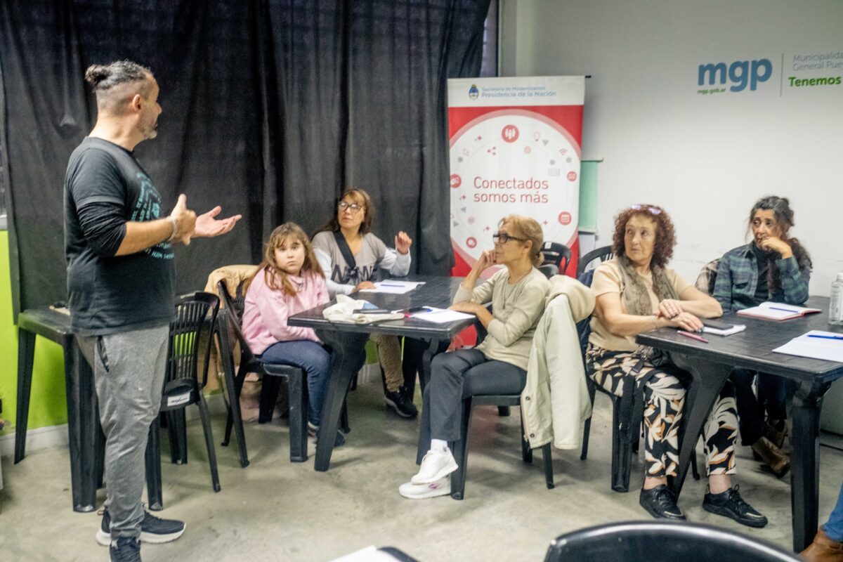 Cursos, talleres y actividades culturales para todas las edades en el Punto Digital Colinas WhatsApp Image 2025-06-04 at 16.30.06 (1)
