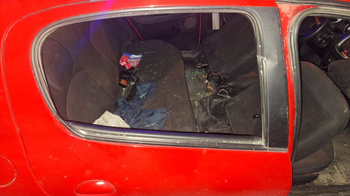 Detienen a dos hombres por robar una batería de auto y tarjetas personales WhatsApp Image 2025-06-02 at 09.35.56