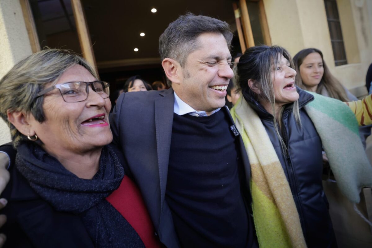Kicillof entregó nuevos patrulleros para fortalecer la seguridad en Florentino Ameghino WhatsApp Image 2025-07-04 at 18.07.21