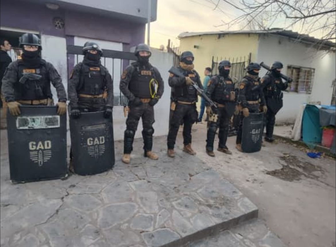 Allanaron una vivienda y detuvieron a un joven por una serie de robos en Mar del Plata WhatsApp Image 2025-07-05 at 10.44.16