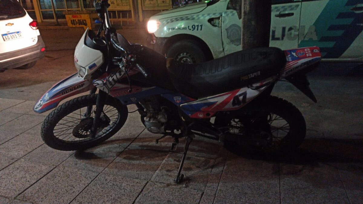 Detienen a dos adolescentes cuando intentaban robar una moto en el centro WhatsApp Image 2025-07-19 at 10.07.15