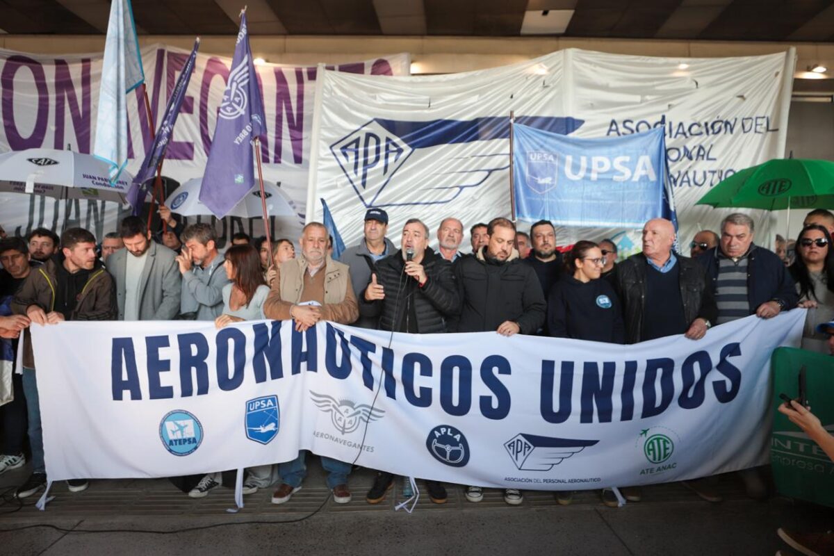 ATE se movilizó en Aeroparque y denunció que está en riesgo la seguridad de todas las operaciones aéreas ATE