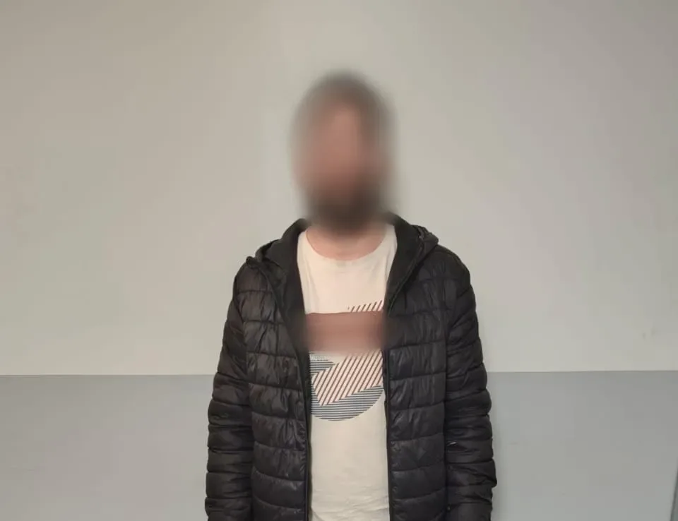 LA POLICÍA FEDERAL ARGENTINA EXTRADITÓ DESDE ALEMANIA A UN HOMBRE QUE ABUSÓ SEXUALMENTE DE SU PROPIA HIJA MENOR HOMBRE QUE ABUSÓ SEXUALMENTE DE SU PROPIA HIJA MENOR