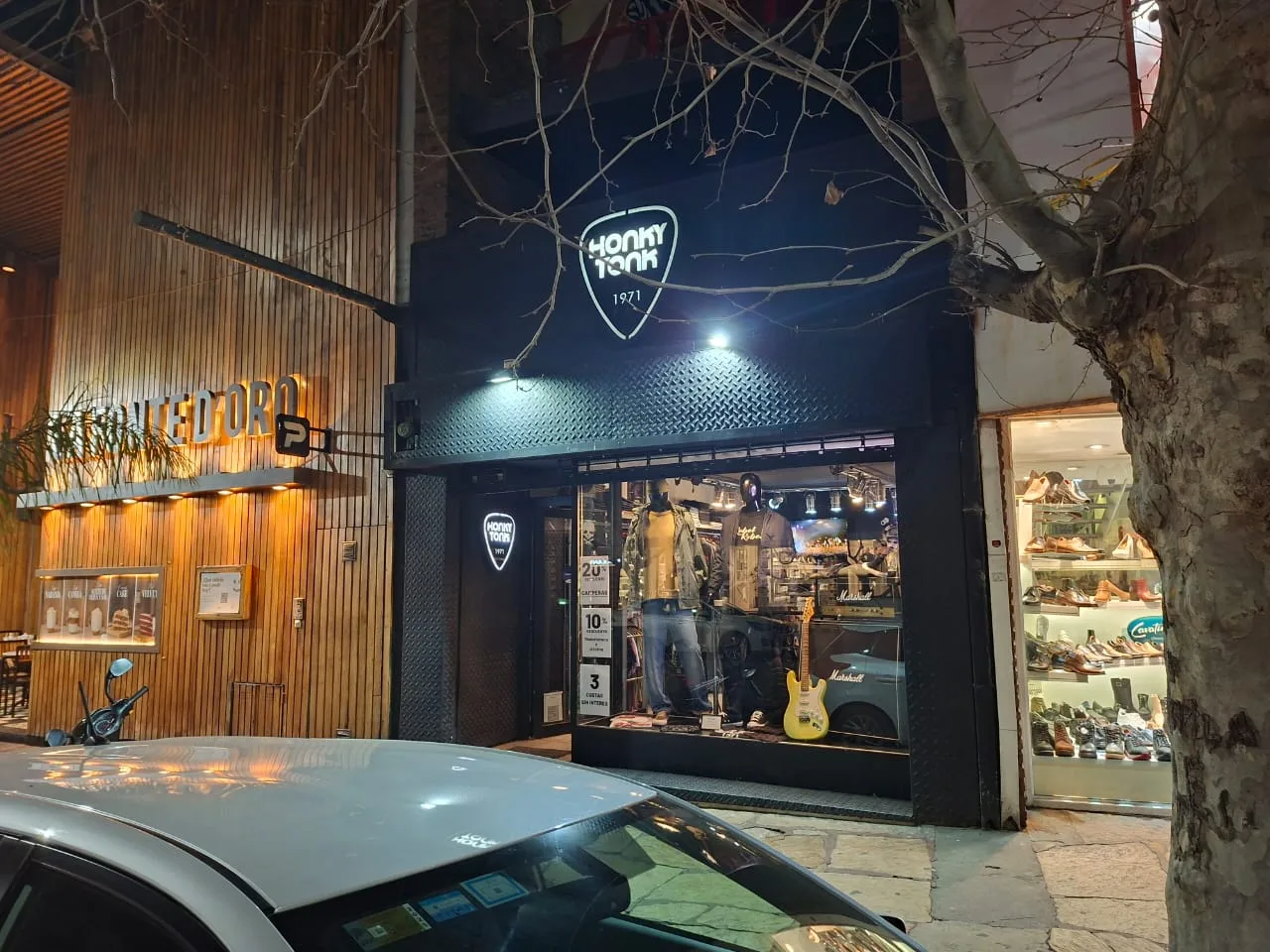 Robó remeras en “Konky Tonk” y fue detenido por transeúntes IMG-20250730-WA0030