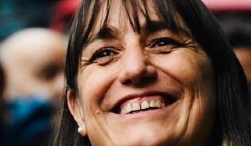 ROMINA DEL PLÁ EN RADIO 10 MAR DEL PLATA: “ESTAMOS ANTE UNA DEMOLICIÓN PLANIFICADA DE LOS DERECHOS POPULARES” romina