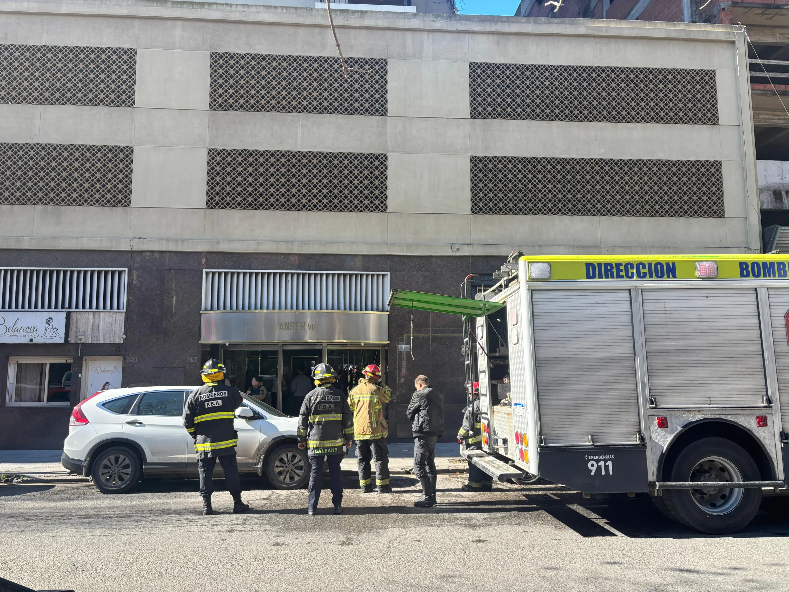 Incendio en séptimo piso de Corrientes al 2400 genera tensión y reclamos de vecinos/ Móvil Radio10 Mar del Plata WhatsApp Image 2025-08-21 at 11.18.22