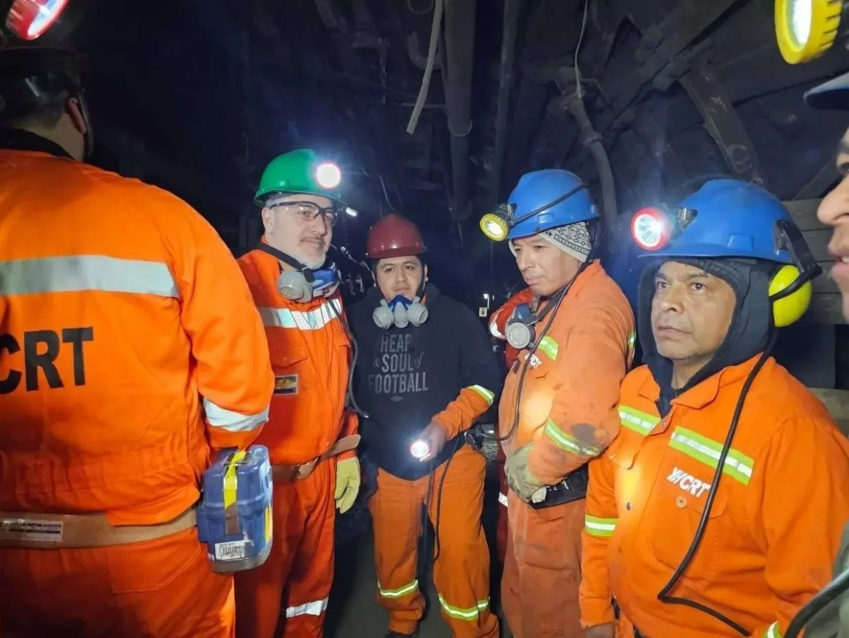La Justicia frenó el DNU de Milei: declaró inconstitucional la caducidad del convenio de los mineros de Río Turbio Gy0SakPXkAAI5OF