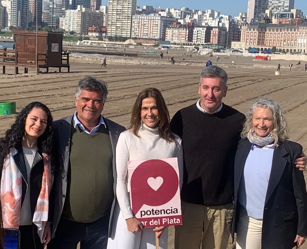 María Eugenia Talerico desembarcó en Mar del Plata para respaldar a candidatos de la Quinta Sección María Eugenia Talerico estuvo en Mar del Plata junto a candidatos y candidatas de la 5sección electoral