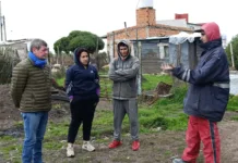 parque pena bajo aguas cloacales obra municipal mal hecha inunda y pone en riesgo a las casas