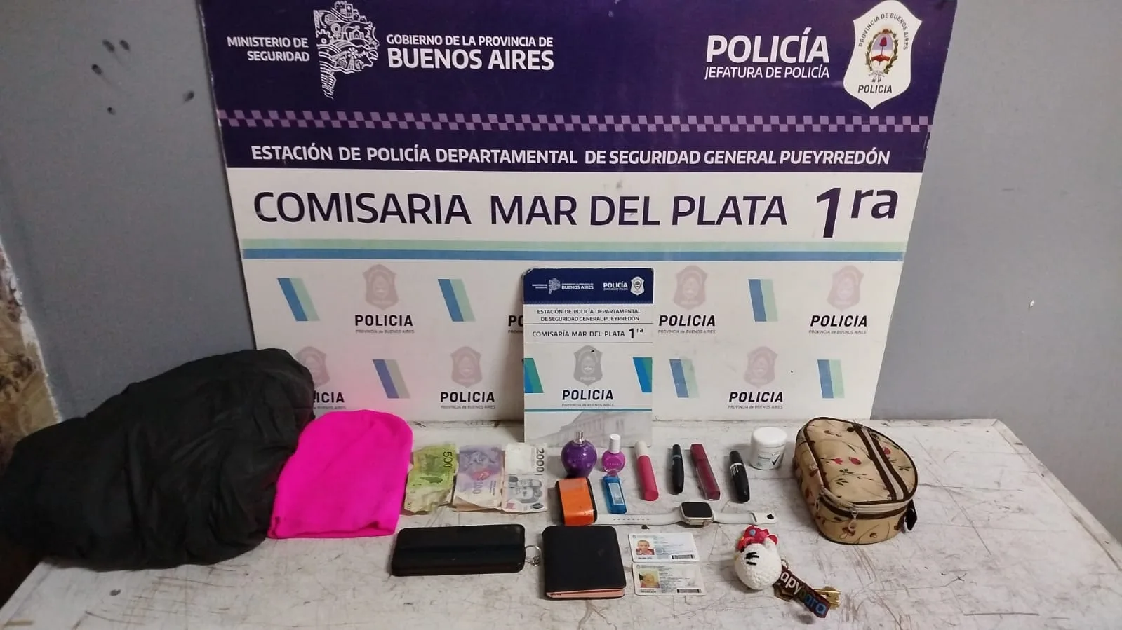Una pareja asaltó a una joven con un cuchillo y fue detenida tras un seguimiento en colectivo WhatsApp Image 2025-08-20 at 08.42.33 (1)