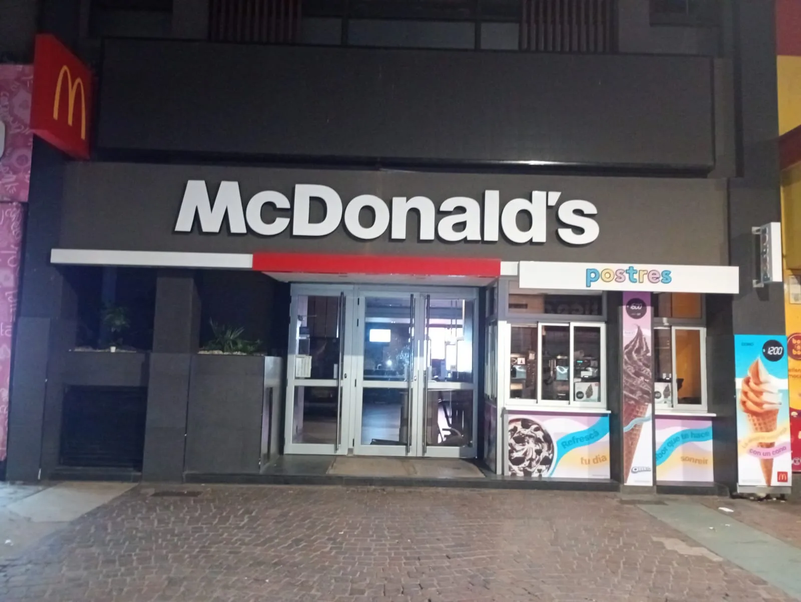 Un joven fue detenido tras un robo en McDonald’s del centro WhatsApp Image 2025-08-27 at 09.08.09