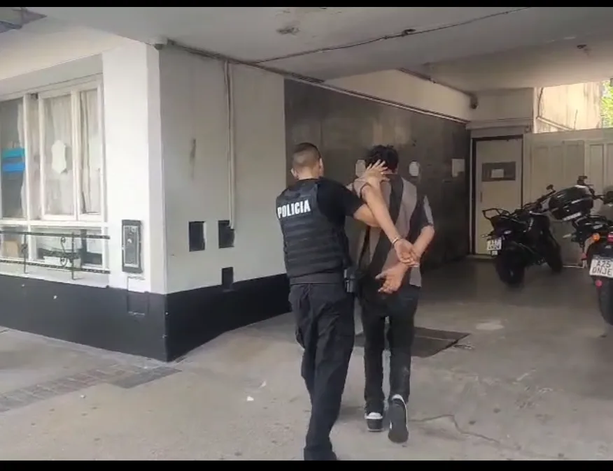 Detuvieron a un cuidacoches que hacía disturbios en el centro de Mar del Plata policiales1813