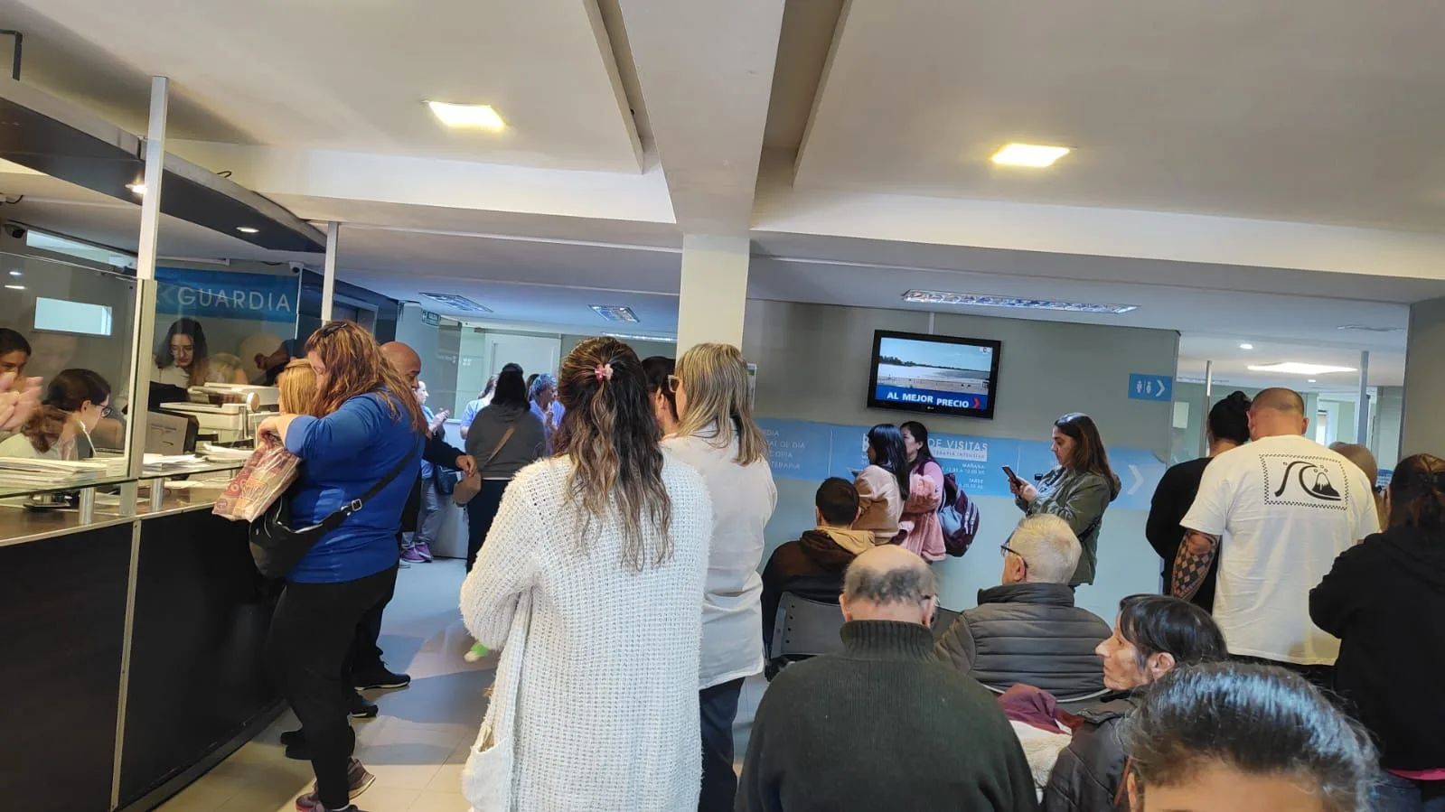 Fuerte reclamo en Mar del Plata: trabajadores del Sanatorio Belgrano paran por sueldos impagos WhatsApp Image 2025-10-08 at 12.40.55