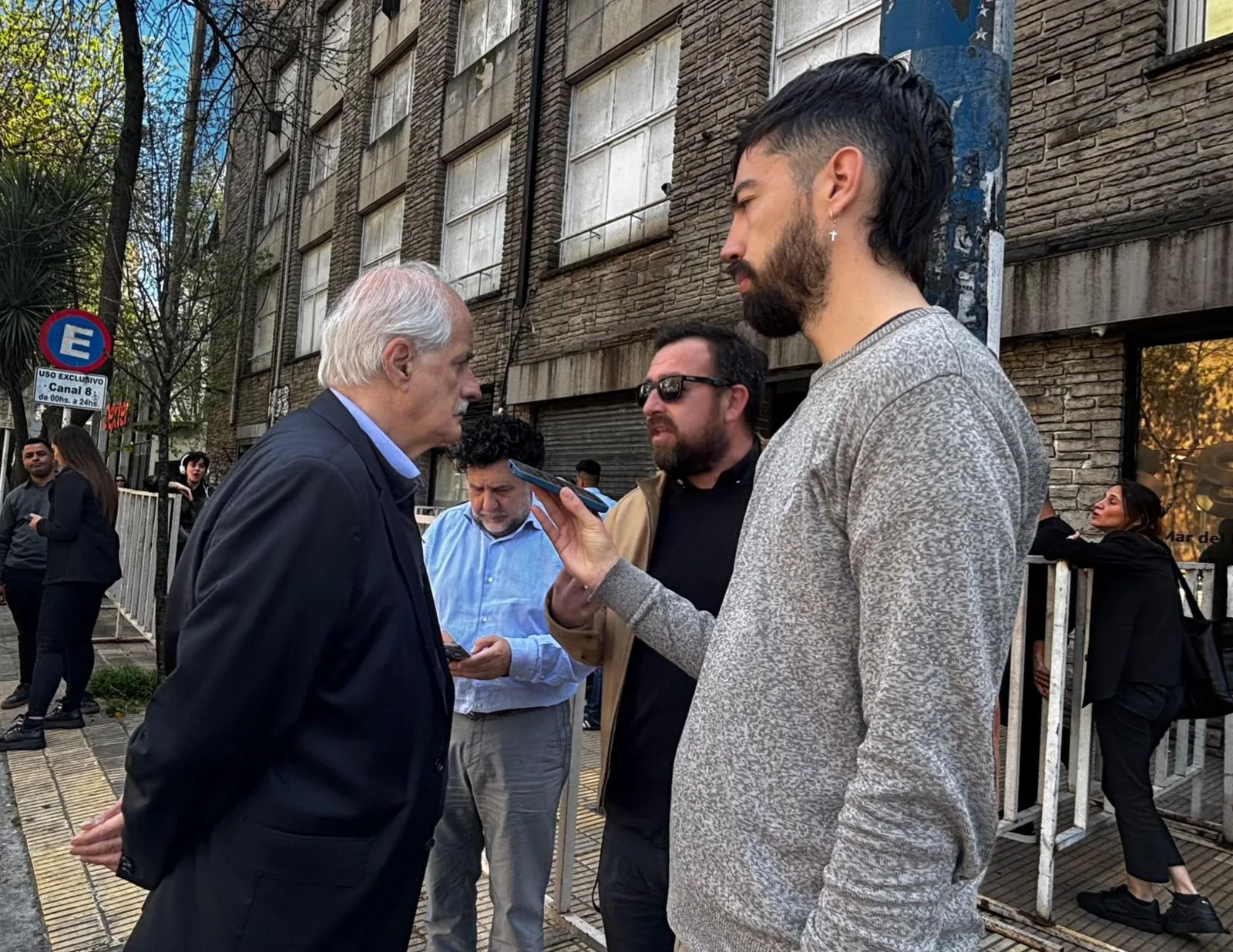 Jorge Taiana en Radio 10 Mar del Plata: “El plan económico de Milei fracasó y hay que rechazarlo en las urnas” WhatsApp Image 2025-10-03 at 18.24.25