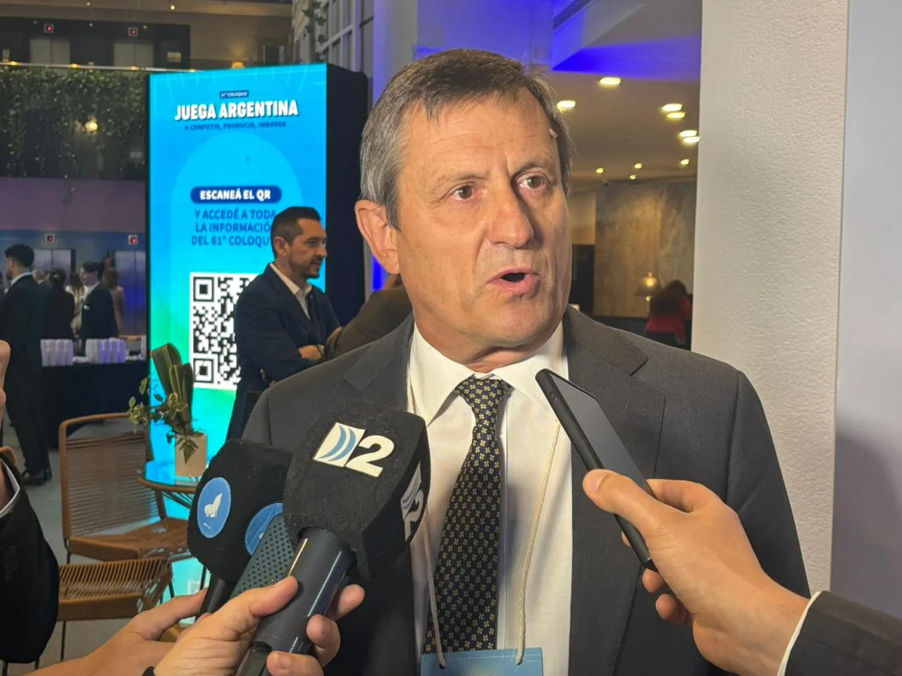 Mignone en Radio 10 Mar del Plata: “La agenda empresaria se discutirá con quien gobierne, sea quien sea” WhatsApp Image 2025-10-16 at 11.41.00