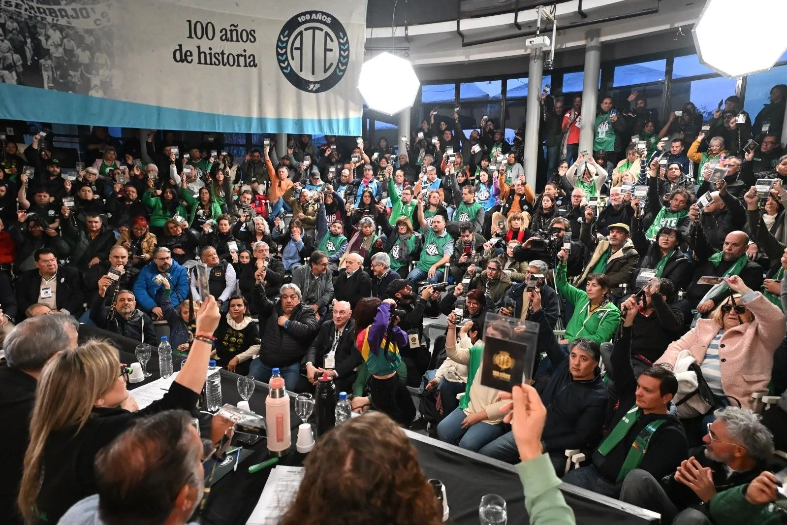 ATE se planta ante el Gobierno: convocan a un plenario federal y analizan una medida de fuerza Por la reforma laboral, ATE convocó a un plenario federal y prepara el primer paro post electoral