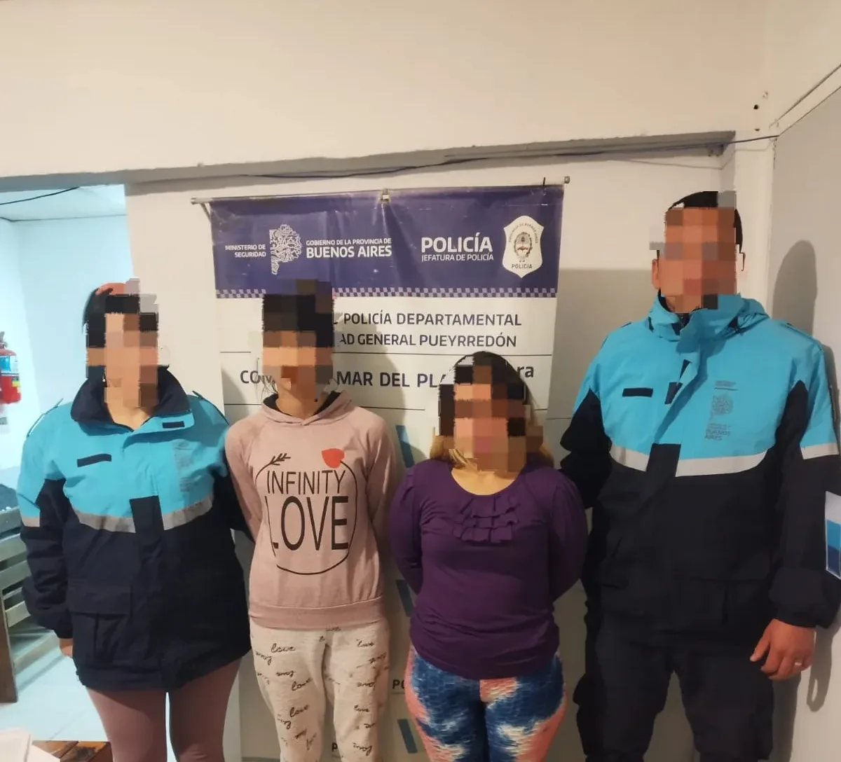 Brutal ataque en el Barrio Belgrano terminó con un joven apuñalado por su expareja y su excuñada Brutal ataque en el Barrio Belgrano