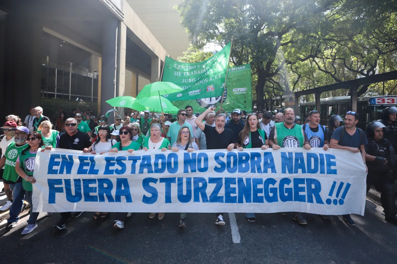 Con más de 90% de acatamiento, comenzó el Paro de ATE en medio de la disputa entre Aguiar y el Gobierno Con más de 90% de acatamiento, comenzó el Paro de ATE en medio de la disputa entre Aguiar y el Gobierno