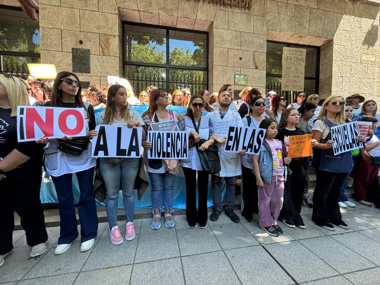 Gremios docentes exigen respuestas concretas y seguridad para volver a las aulas Gremios docentes exigen respuestas