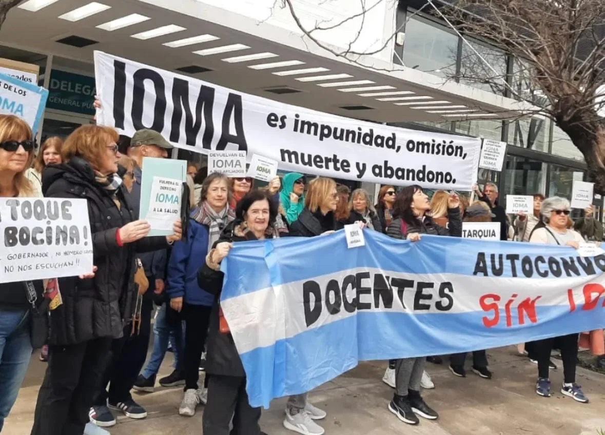 Vuelven a denunciar ‘caos’ en la atención de IOMA en Mar del Plata: prestadores en alerta, turnos cancelados y afiliados “peregrinando” por una solución IOMA