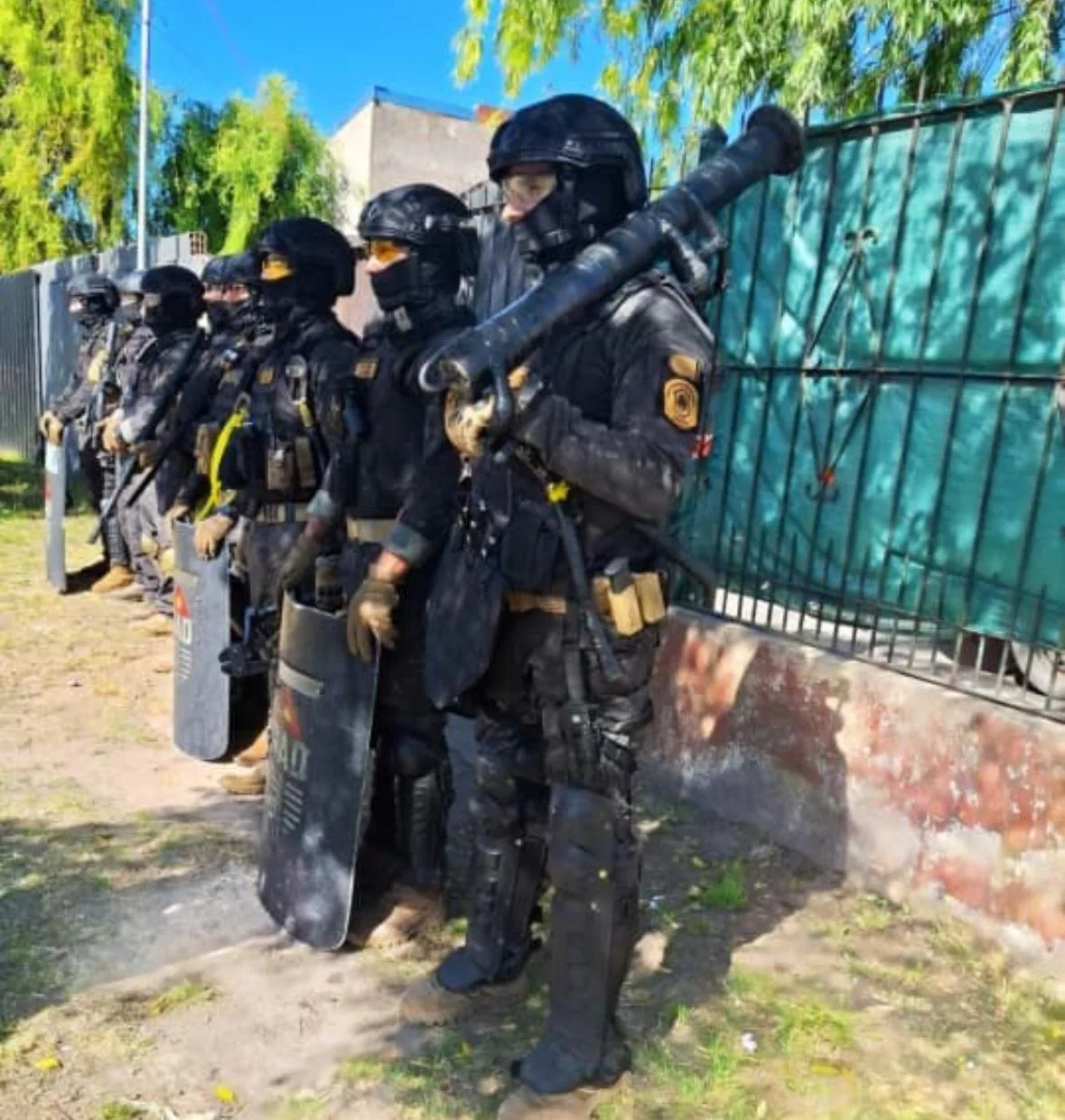 Allanaron una casa en República Árabe Siria: una mujer detenida por secuestro, drogas y robo de celulares WhatsApp Image 2025-11-11 at 08.55.54