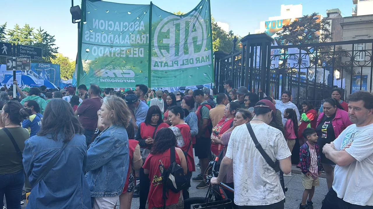 Dirigentes de Luz y Fuerza y Cicop advirtieron sobre el impacto en el empleo y la salud pública 4c8278a1-9f09-4b17-894a-d32539cb6aa0
