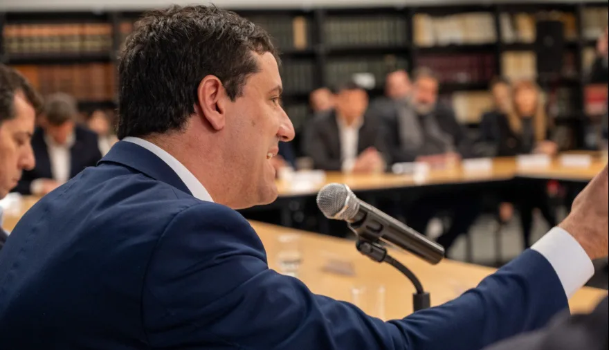 Abad se desmarca del Gobierno y rechaza el recorte educativo en el Presupuesto Abad