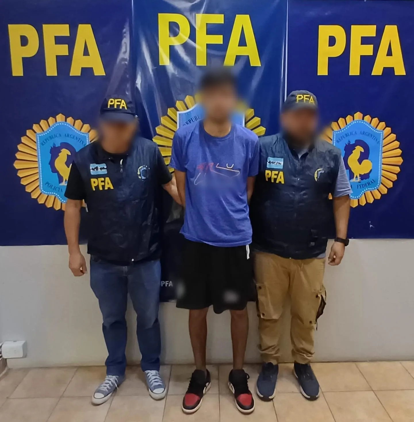 CAYÓ “JONA”: EL DFI DETUVO A UN HOMBRE QUE MATÓ A UN ADOLESCENTE PARA ROBARLE LA MOTO EN LA PROVINCIA DE BUENOS AIRES IMG-20251204-WA0087