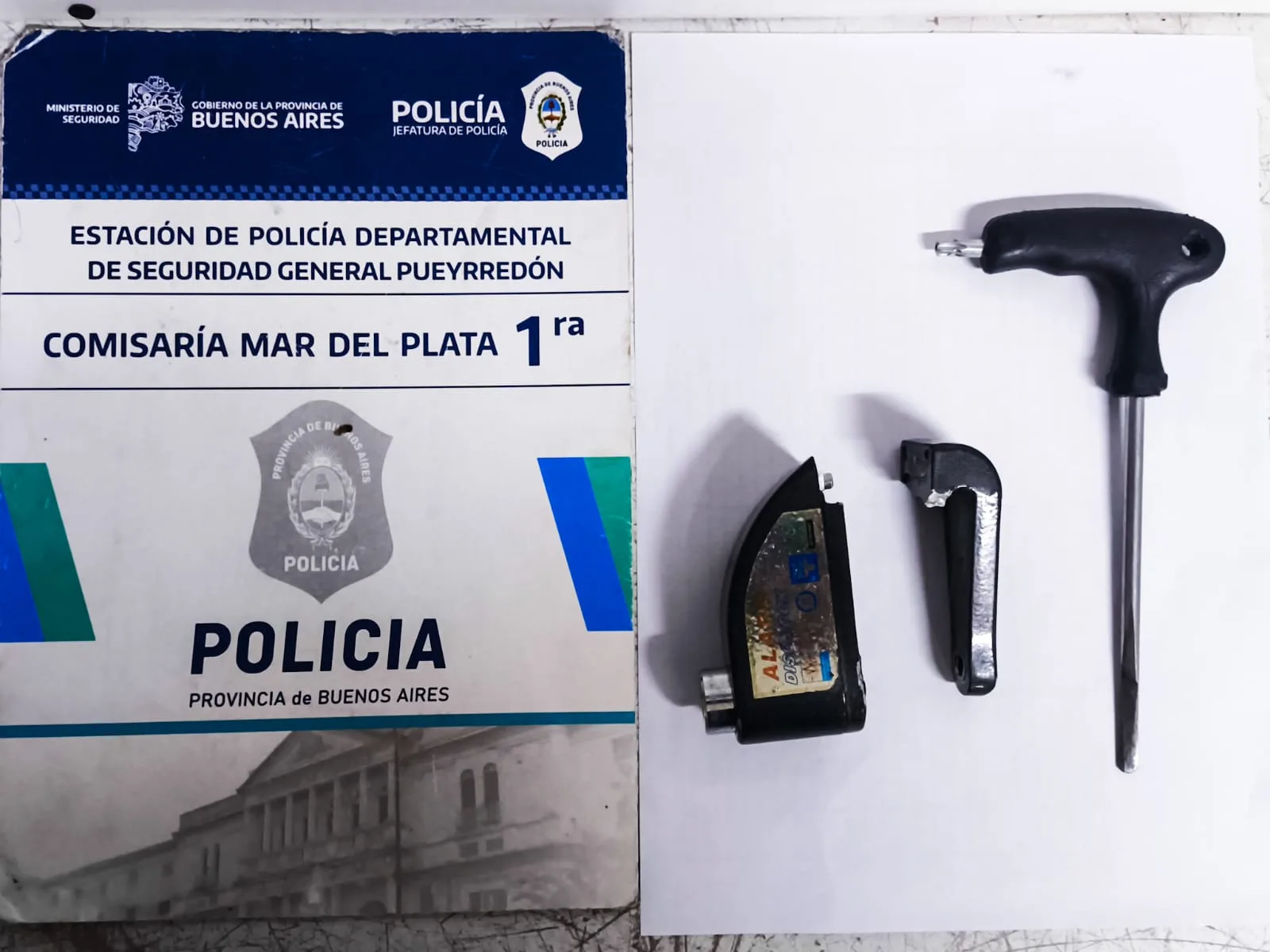 Intentó robar una moto en pleno centro, huyó de Prefectura y terminó detenido Robo Agravado de vehículo dejado en vía Publica en Grado de Tentativa.