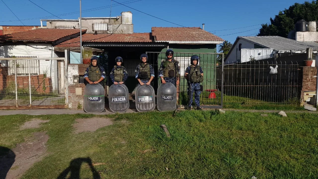 Balearon a un hombre y a una joven y atraparon al sospechoso con una pistola 9 milímetros robada WhatsApp Image 2025-12-30 at 11.43.37