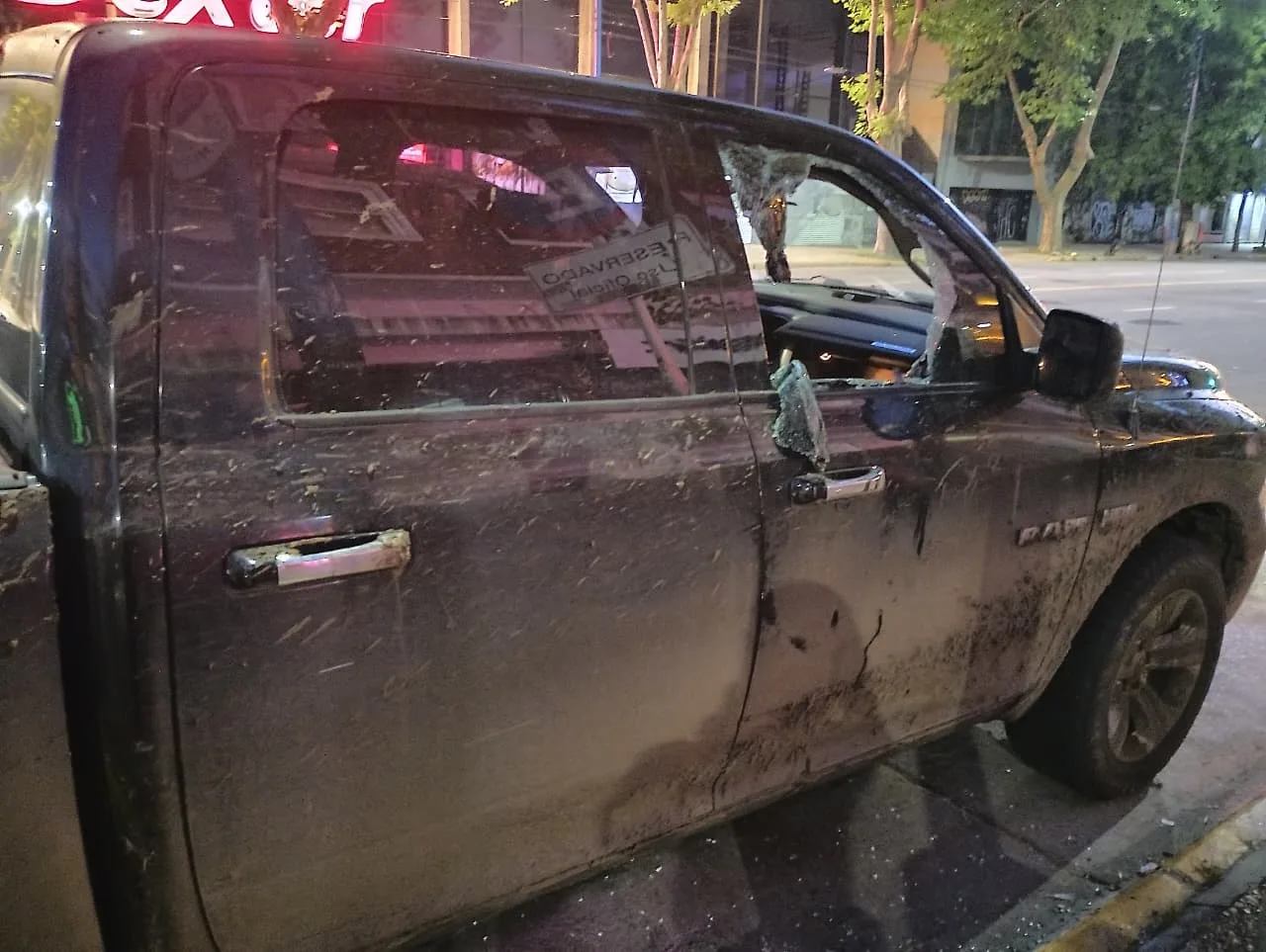 Dos detenidos por robar en una camioneta en pleno centro de Mar del Plata WhatsApp Image 2025-12-22 at 08.56.04