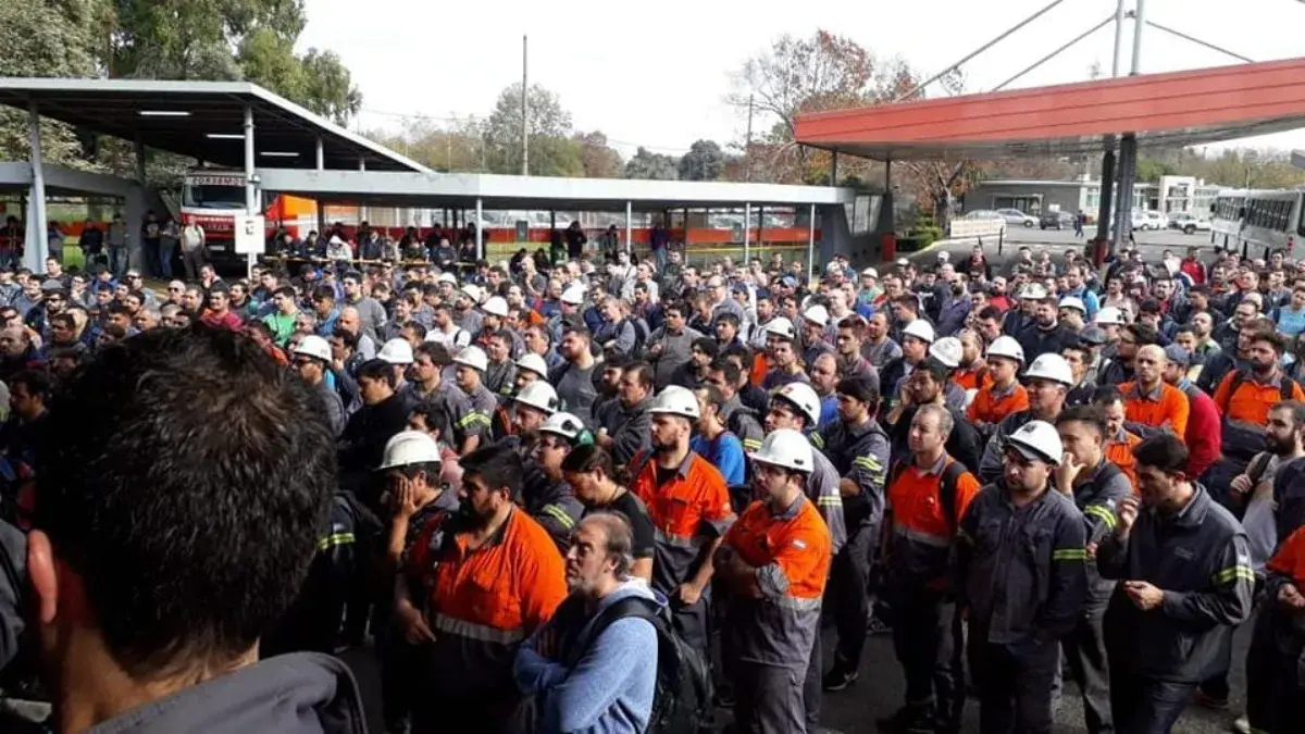 Paro total en Acindar: la UOM Villa Constitución endurece el conflicto y frena a los contratistas por tiempo indeterminado Acindar